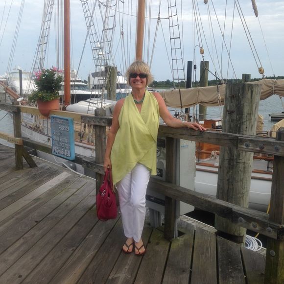 Meet your Posher, Kim - Picture 1 of 1